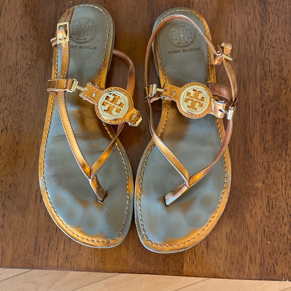Tory Burch orange metallic sandals. size 8.5